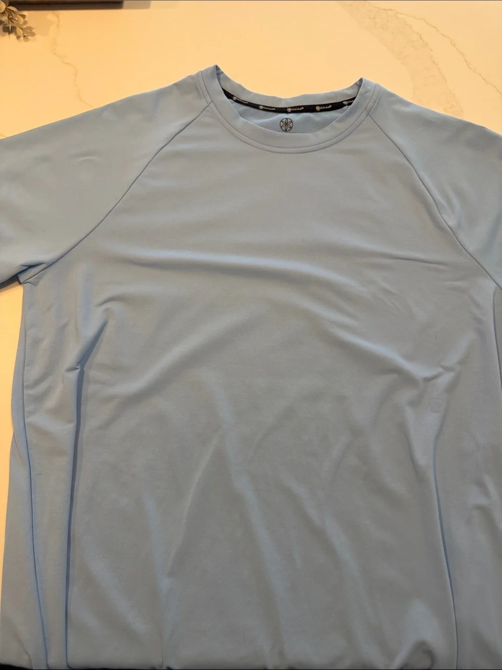 Gaiam Men's Light Blue Yoga Shirt Size Medium